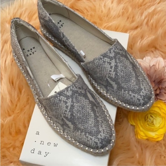 Snakeskin Espadrilles Flats Sz 8 NEW! Over 65% OFF NO OTHER DISCOUNTS! - Picture 1 of 5